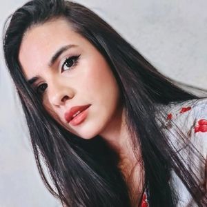 Meet your Posher, Cami